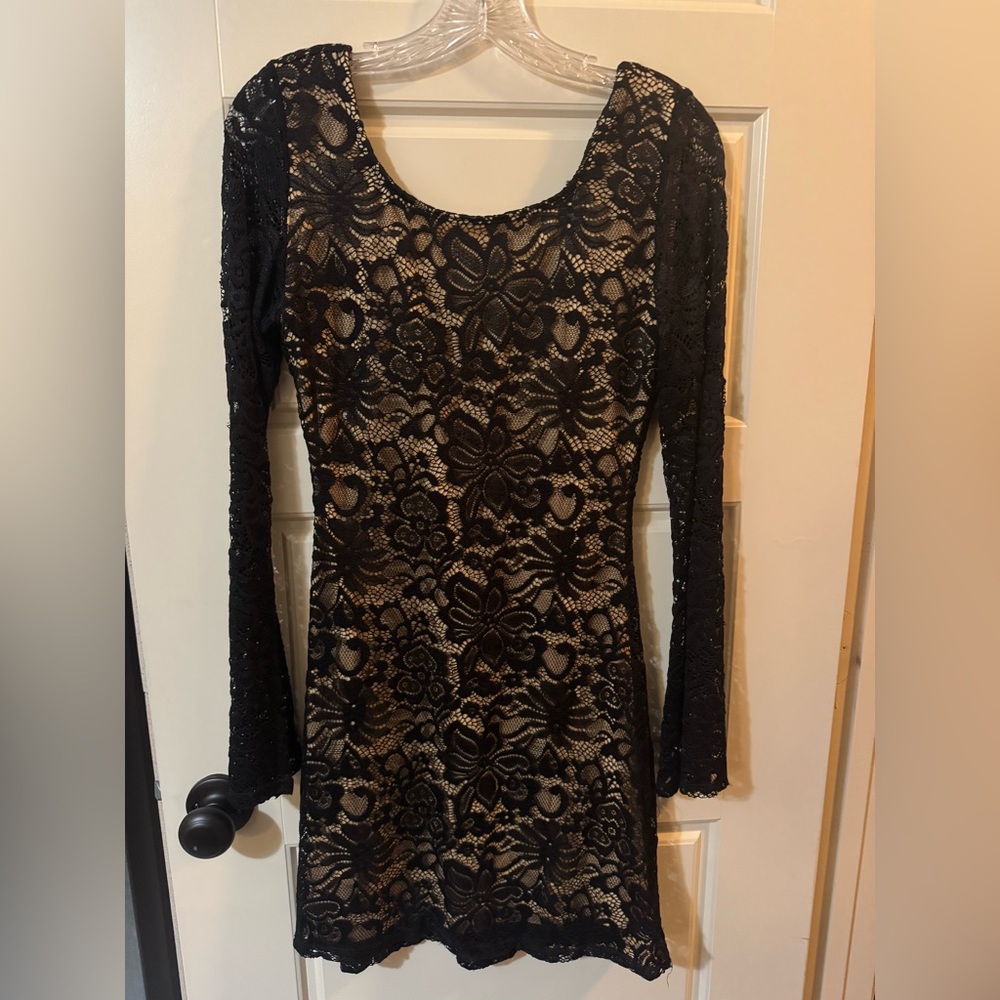 Lace Dress - Liberty Love- size Small 🖤🤍
